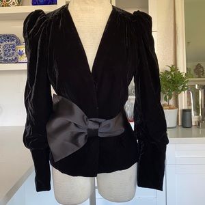 Velvet blazer, top, oversized bow Zara